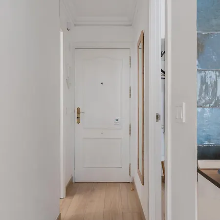 Monkó Salomé Hills *